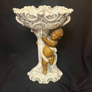 Vintage Rubens Ornate Cherub Soap Dish